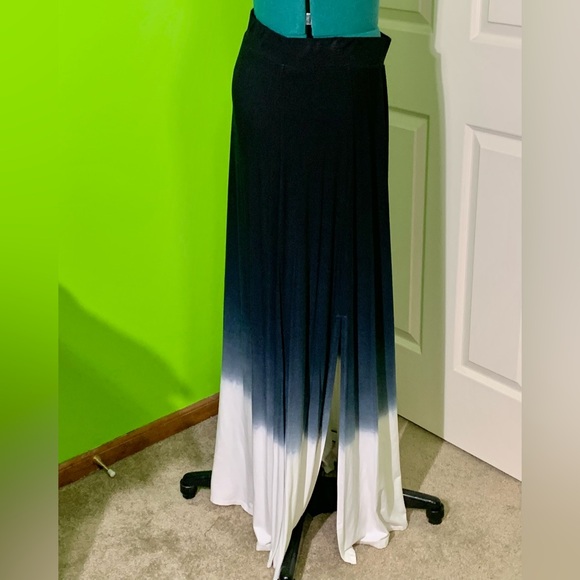 Torrid Black to White Dip Dye Slit Jersey Maxi Skirt - Picture 6 of 9